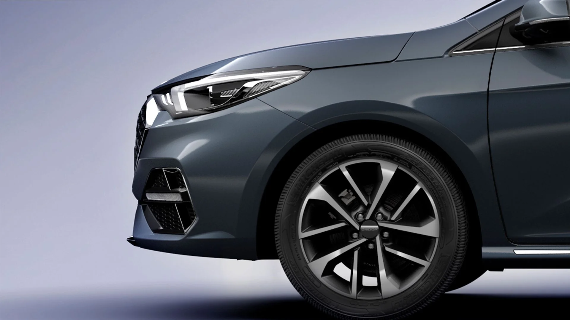 Динамическая интеграция дальнего и ближнего света технологично объединена в едином оптическом элементе.